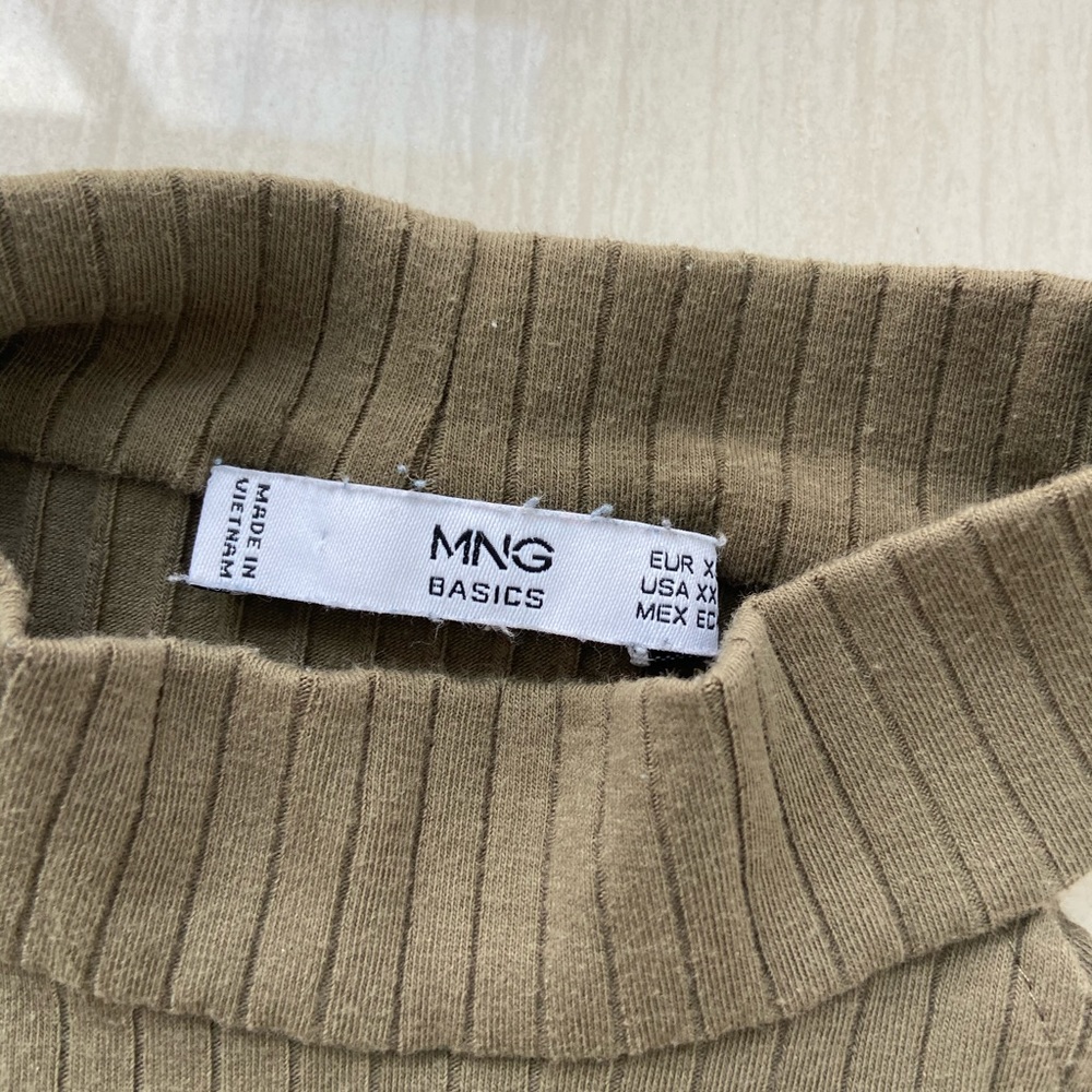 Mango Top - Picture 3 of 3